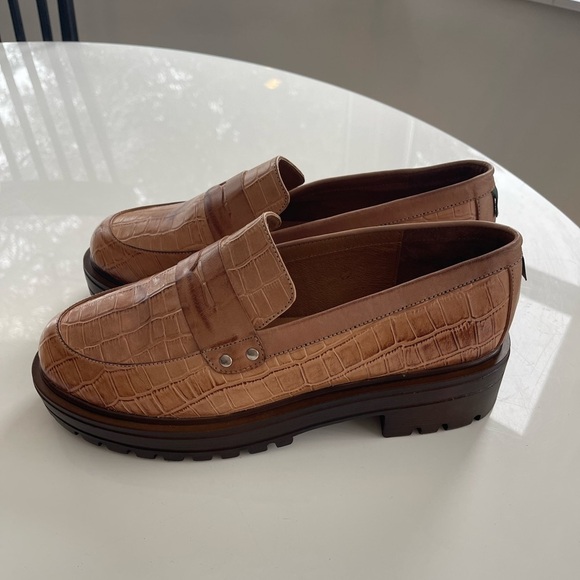 Shop Sols Maddie Chunky Platform Leather Loafer - 11 - Picture 5 of 8